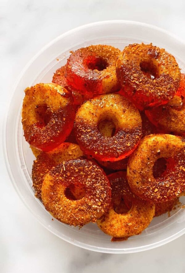 peach rings con chile